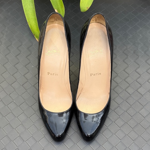 Christian Louboutin Patent leather Black Heels - Picture 2 of 8
